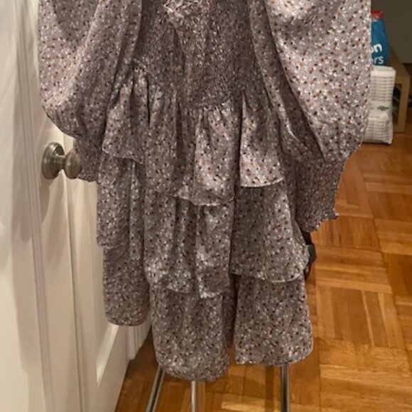 Peasant Dress - Picture 4 of 4